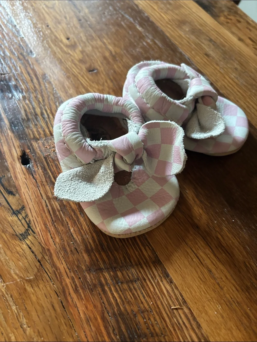 Freshly Picked Pink & White Checkerboard Bow Baby Moccasins size 1